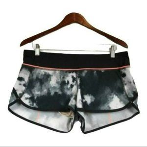 Lululemon Speed Shorts Blooming Pixie Black and White, Size 8